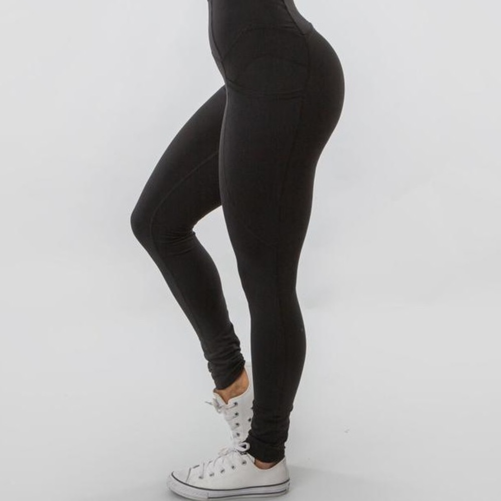 BuffBunny Athena Legging in Black